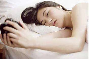 老感觉到身体疼痛不适或因为睡眠不足