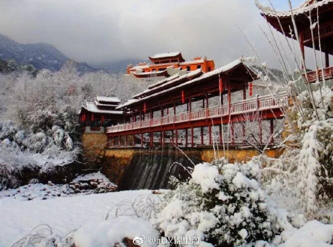 黄陂清凉寨锦里沟木兰山因雪封园景区里的雪景美呆