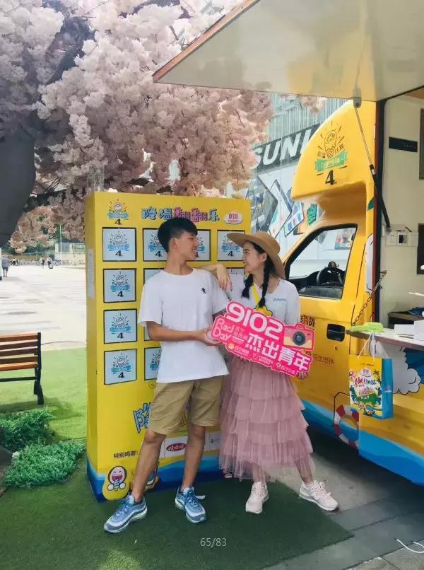 这辆穿梭在武汉街头的冰淇淋车，承担着清凉使命
